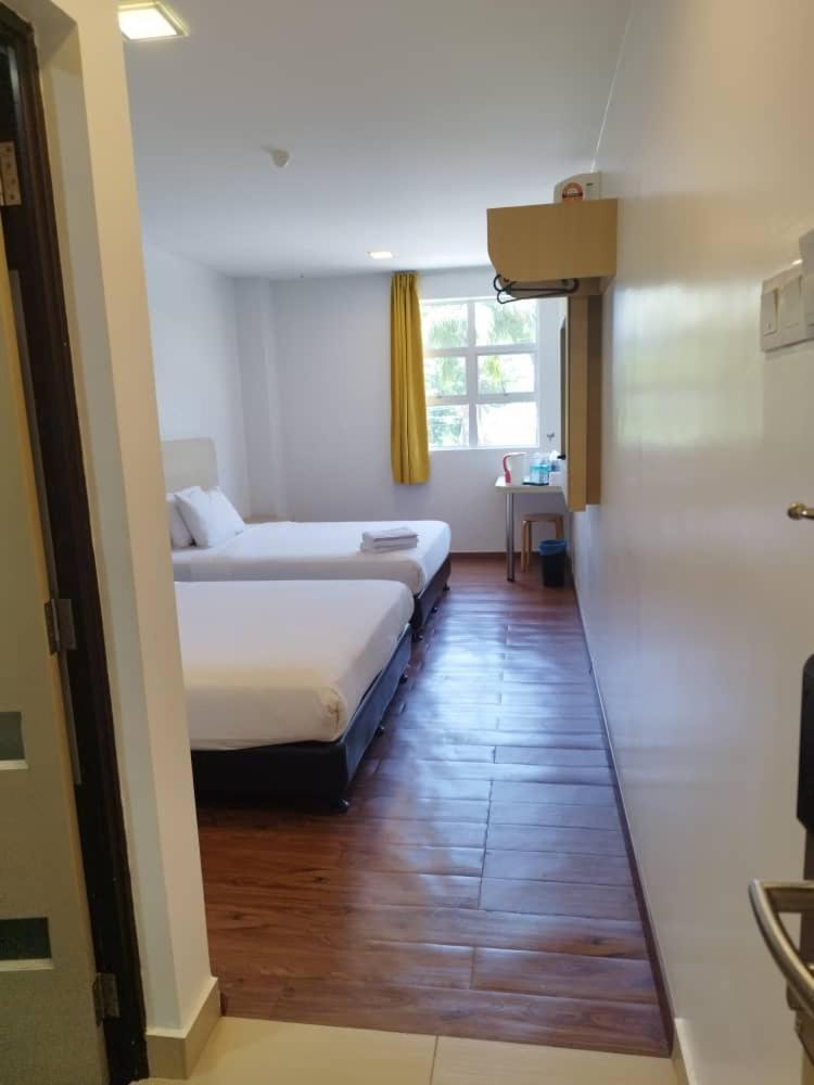 Santai Morib Hotel Buitenkant foto